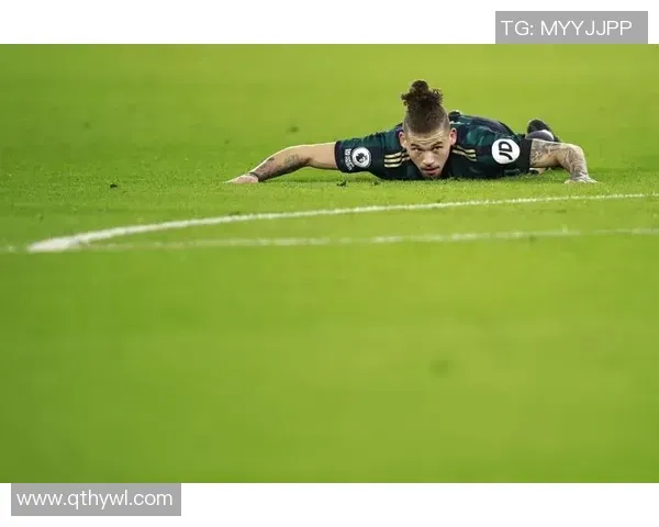 忠诚！每体：拉菲尼亚目前没经纪人，拒绝所有离开巴萨的谈判